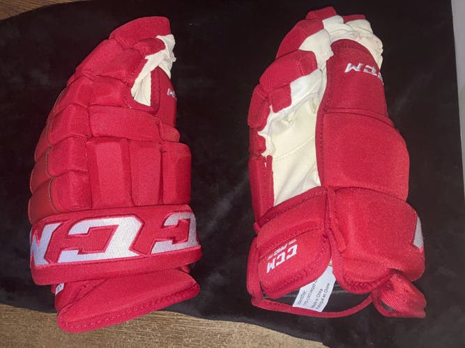 CCM HG97SP Gloves 15" Pro Stock (New)