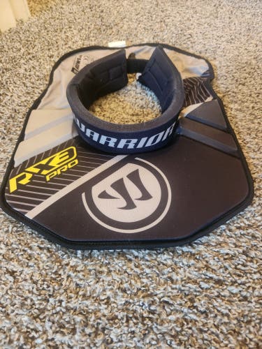 Warrior RX3 PRO Sr Neck Guard (Used)