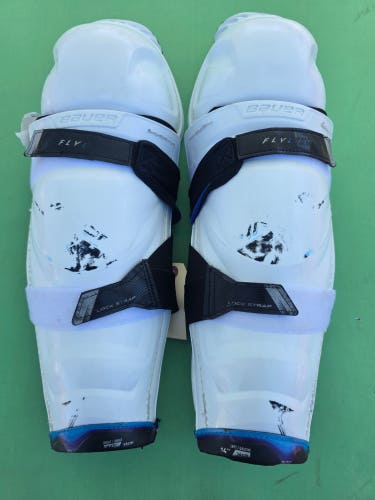 Senior Bauer Vapor Flylite Shin Pads 14"