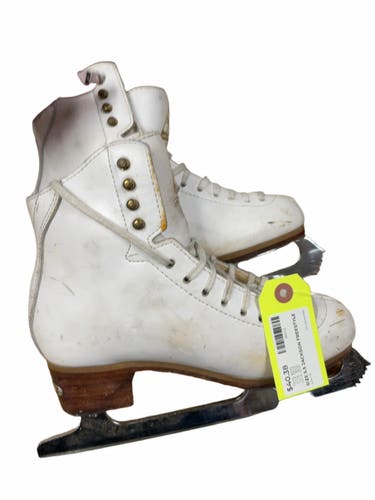 Jackson Freestyle Size 5.5 White Figure Skates