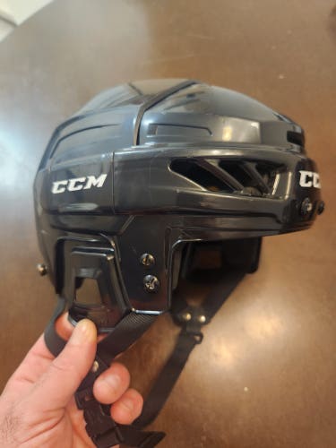 Youth CCM FitLite 3DS Helmet (Used)
