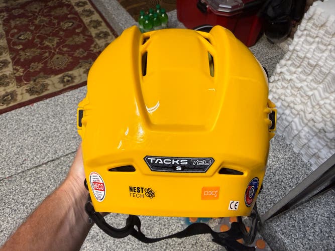 CCM Tacks 720 Helmet Size Small