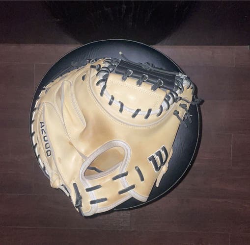 Wilson A2000 DPCM Catcher’s Mitt