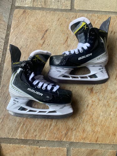 Bauer Vapor X Select Hockey Skates Extra Wide Width Size 4 (Used)