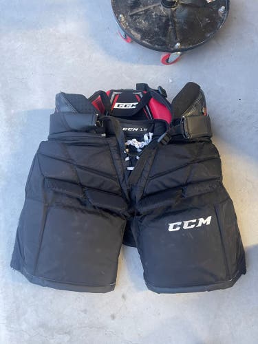 Intermediate Medium CCM 1.9 Hockey Goalie Pants (Used)