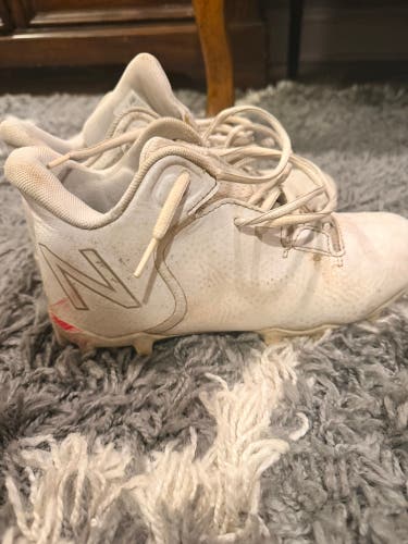 White Men's Size M 5.0 (W 6.0) Adult New Balance High Top Trainers (Used)