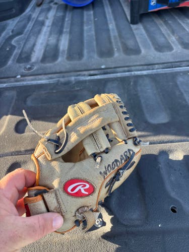 Rawlings RH Infield Baseball Glove 11" (Used)