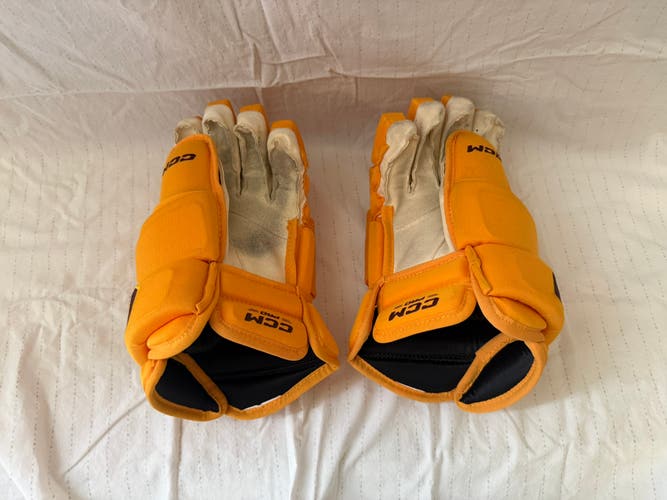 CCM HG97 Gloves 15" (Used)