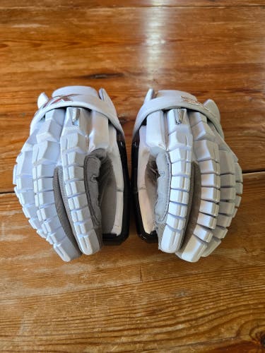 STX Surgeon RZR2 Goalie Gloves