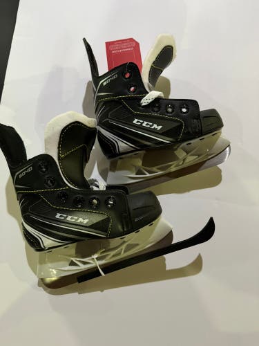 CCM Hockey Skates YOUTH 8 (New)