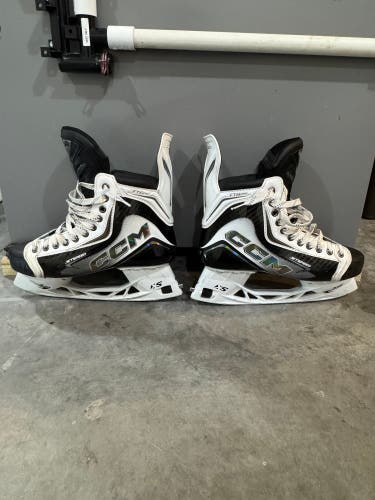 White 2026 CCM JetSpeed FT8 Pro Hockey Skates Regular Width 9 (Used)