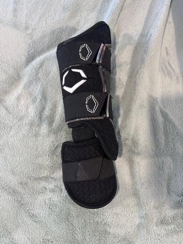 Black Senior EvoShield Leg guard Shin Guards (Used)