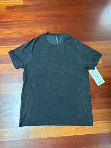 Lululemon Metal Vent Tech Medium Men's Shirt (New)