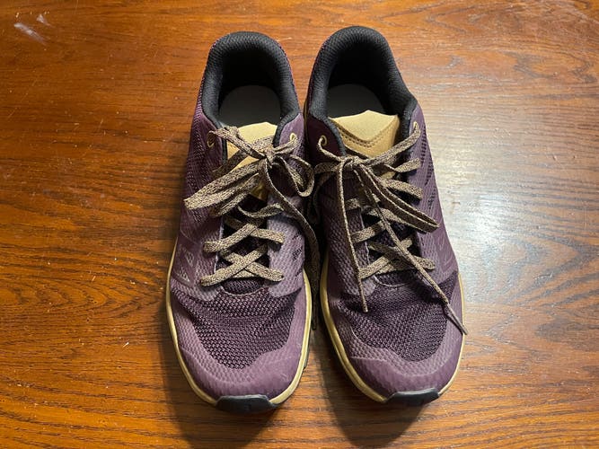 Salomon hiking shoes women’s size 9