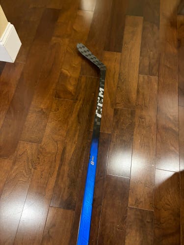 Intermediate CCM JetSpeed FT8 Pro Left Hand Hockey Stick P28 55 Flex Pro Stock (Used)