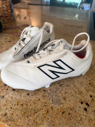 White Women's Size M 7.5 (W 8.5) New Balance Molded Cleats (New)