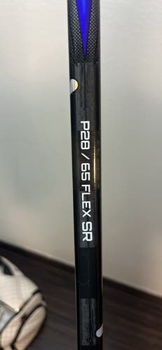 Senior Bauer Vapor Flylite Left Hand Hockey Stick P28 65 Flex (New)
