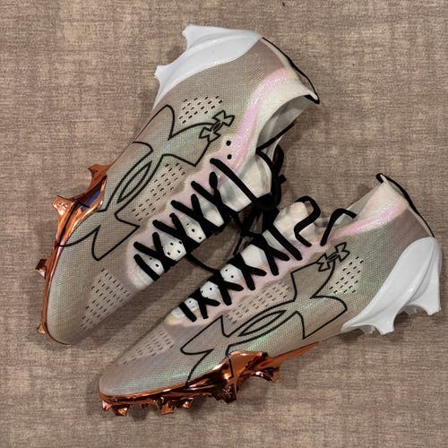 Men's Size M 12.0 (W 13.0) Under Armour Blur Mid Top Molded Cleats (New)