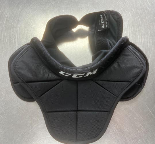 Used CCM THROAT GUARD Senior Shoulder Pads L/XL 11497-S000161689