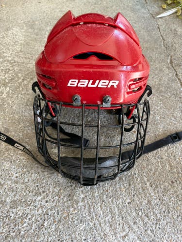 Medium Bauer 5100 Helmet (Used)