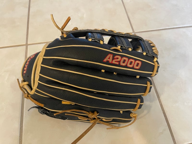 Wilson A2000 SuperSkin 1800 12.75" Baseball Glove