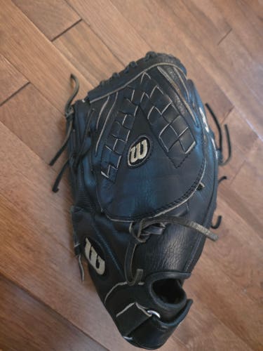 Wilson LH A2000 Softball Glove 12" (Used)