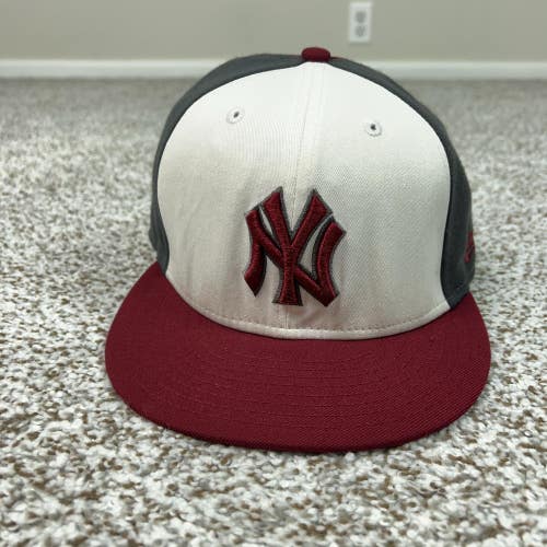 New York Yankees Hat Cap Fitted Mens 7 1/8 Red Wool Blend MLB Baseball New Era