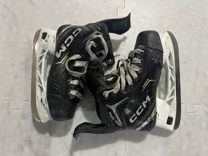 2024 CCM Tacks XF 80 Hockey Skates Size 2.5 (Used)