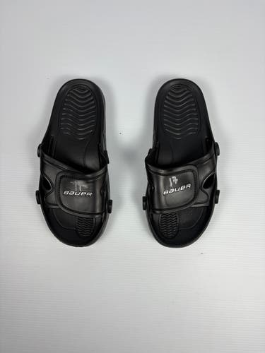 Used Size 8 Bauer Flip Flops - Black
