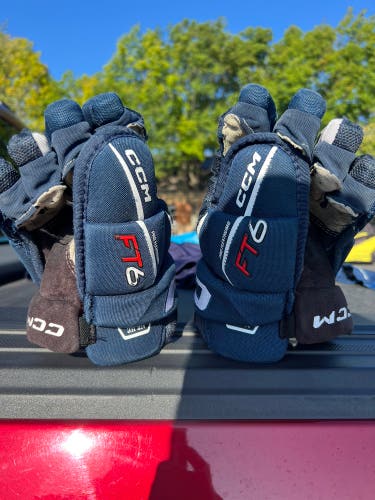 CCM JetSpeed FT6 Gloves 11" (Used)