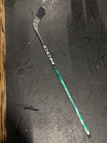 Senior CCM JetSpeed FTW Right Handed Hockey Stick P29 70 Flex (Used)
