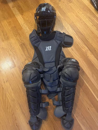 Black Marucci Catcher's Set (Used) 12” Size Small