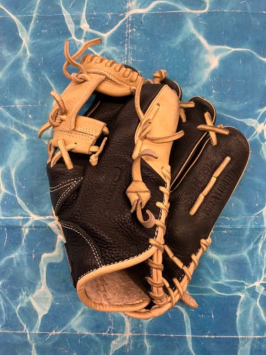Marucci Marksman Series RH Baseball Glove 11.5" (Used)