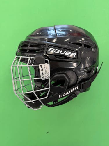 Bauer Prodigy Helmet | Youth w/ Cage