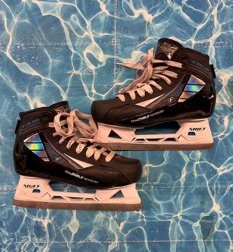 Senior True TF7 Hockey Goalie Skates Regular Width 7 (Used)