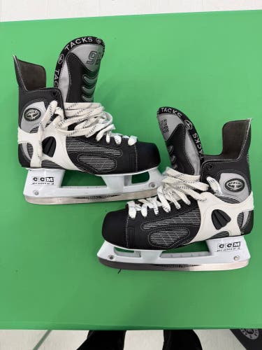 CCM Super Tacks 952 Hockey Skates | Size 10 Regular