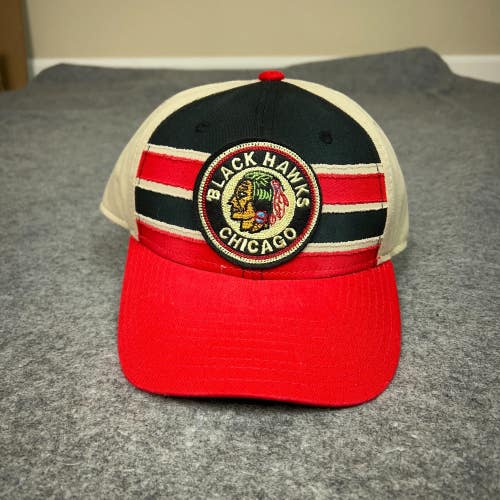 Chicago Blackhawks Mens Hat Snapback Red Beige Hockey CCM Cap Sports NHL Logo