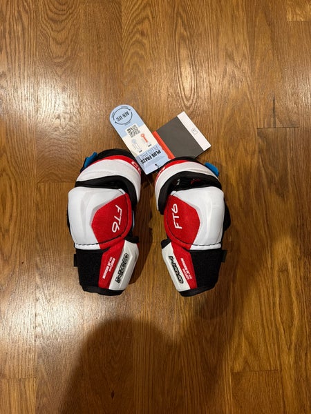 Junior Medium CCM JetSpeed FT6 Elbow Pads (New with tags)