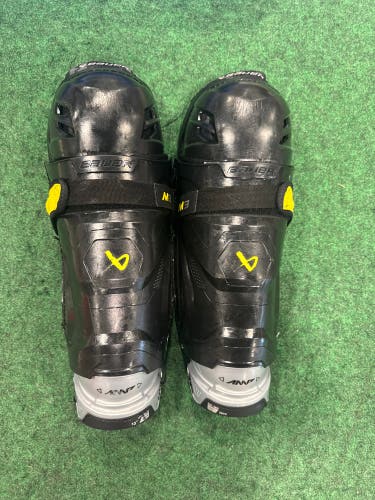 Intermediate Bauer Supreme M3 Shin Pads 13" (Used)