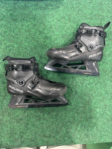Intermediate Bauer Konekt 2 Hockey Goalie Skates Size 5 (Used)
