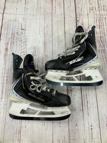 Senior Bauer Vapor Flylite Hockey Skates 7.5 Fit 1 (Used)