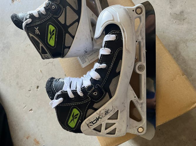 2007 Reebok 3K Hockey Goalie Skates Regular Width Size 1.5 (Used)