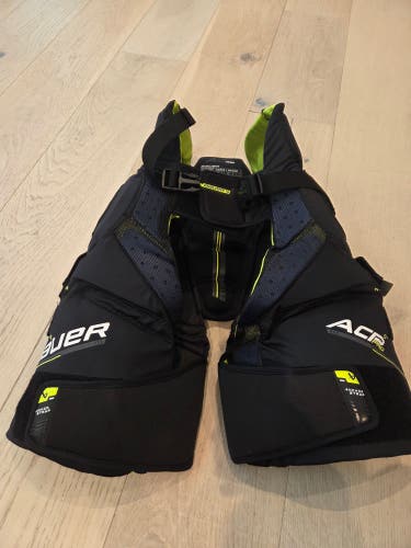 Men's Junior Large Bauer ACP Pro Hockey Pants (New)