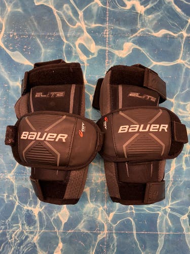 Int. Bauer Elite Goalie Knee Pads (Used)