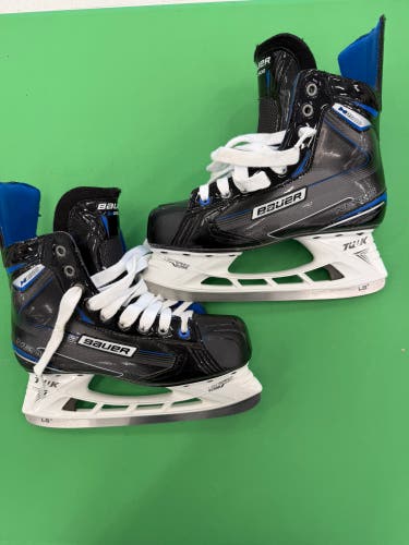 Bauer Nexus N2900 Hockey Skates | Size 9D