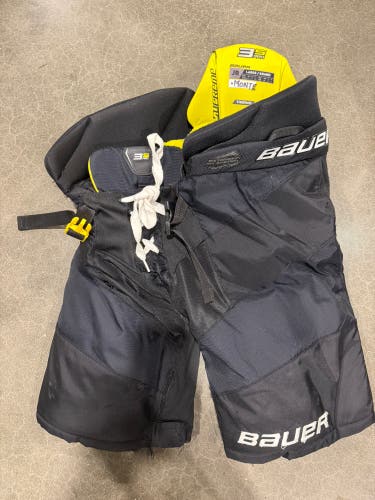 Black Junior Large Bauer Supreme 3S Pro Hockey Pants (Used)
