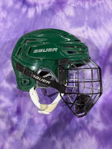 Green Medium Bauer Re-Akt 150 Helmet (Used)