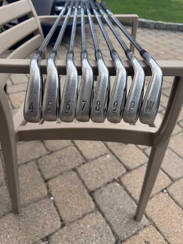 Titleist 710 AP1 RH Iron Set Regular Flex (8 Clubs) 4 - 9, PW, GW (37")