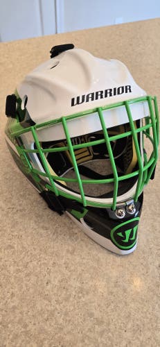 Warrior R/F1 Goalie Mask - Youth (like new)