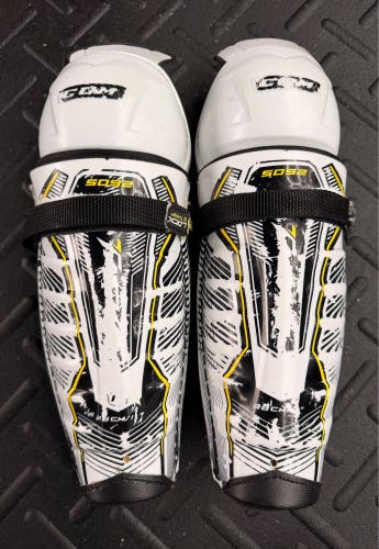 Junior CCM Tacks 5092 11" Shin Pads (Used)